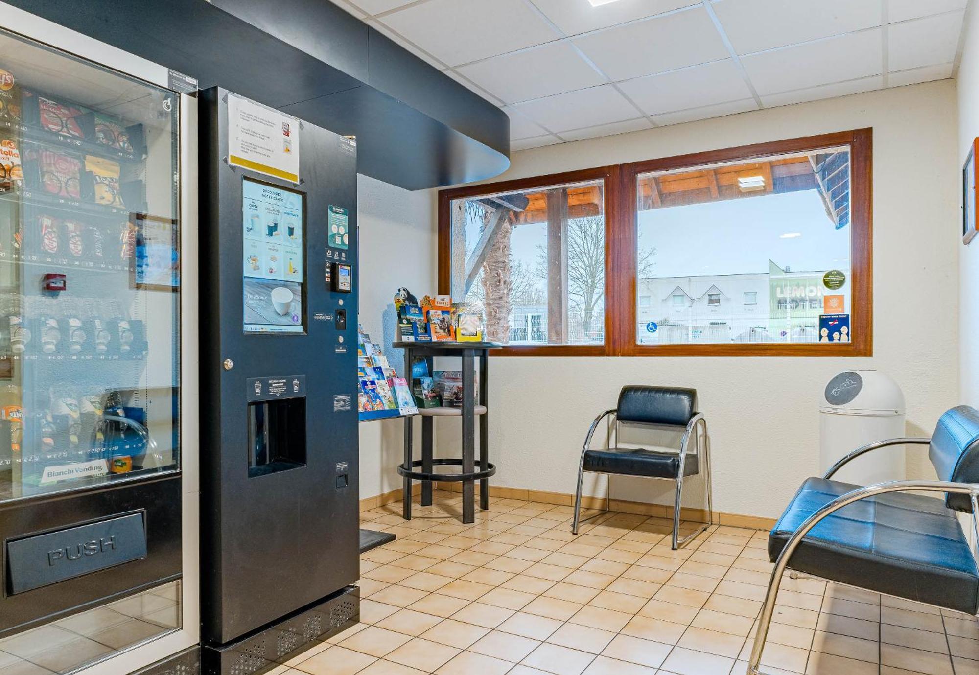 B&B Hotel Châtellerault Exteriér fotografie
